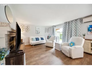 Photo #5: 24322441 Listing 