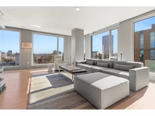 Photo #5: 24322654 Listing