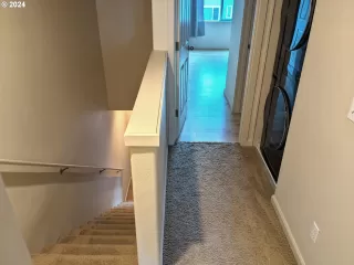 Photo #5: 24323798 Listing