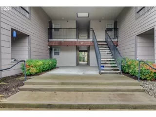 Photo #1: 24323998 Listing