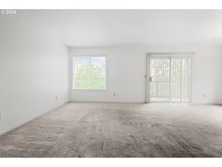 Photo #6: 24324268 Listing