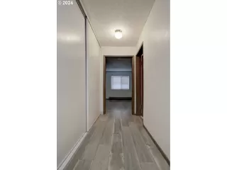 Photo #3: 24324668 Listing