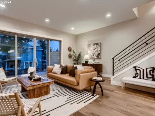 Photo #4: 24324751 Listing