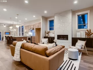 Photo #5: 24324751 Listing