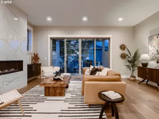 Photo #6: 24324751 Listing