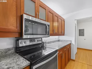 Photo #6: 24325394 Listing 