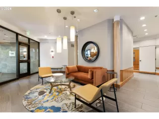 Photo #3: 24325837 Listing