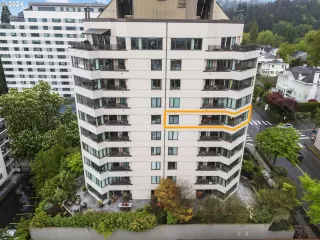 Photo #4: 24325837 Listing