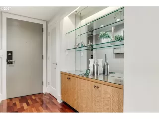 Photo #5: 24326011 Listing 