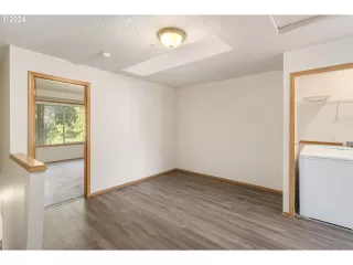 Photo #3: 24326123 Listing