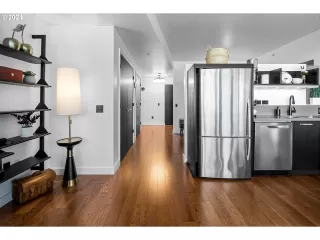 Photo #4: 24326269 Listing