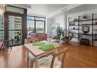 Photo #6: 24326269 Listing