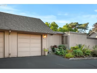 Photo #2: 24326715 Listing