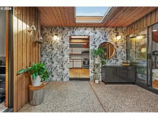 Photo #6: 24326715 Listing