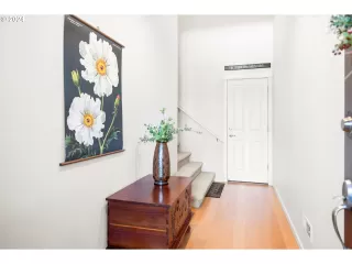 Photo #1: 24327764 Listing 