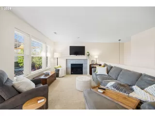 Photo #5: 24327764 Listing 