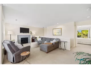 Photo #6: 24327764 Listing 