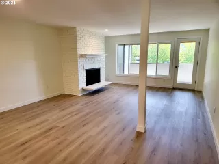 Photo #4: 24328122 Listing