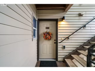 Photo #4: 24328147 Listing