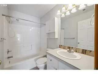 Photo #5: 24328350 Listing