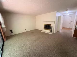 Photo #5: 24329257 Listing 