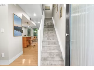 Photo #6: 24329294 Listing