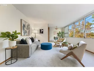 Photo #1: 24329324 Listing