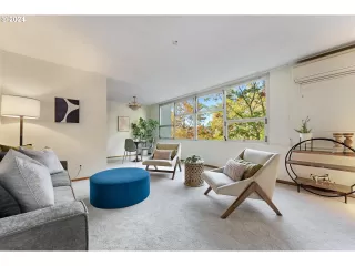 Photo #2: 24329324 Listing