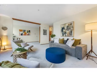 Photo #5: 24329324 Listing