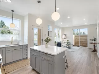 Photo #3: 24329430 Listing 