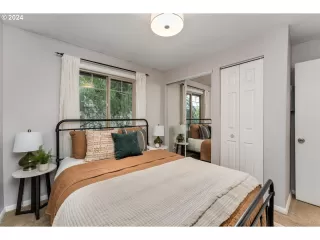 Photo #5: 24331781 Listing 