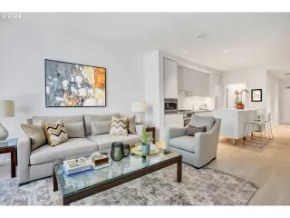 Photo #6: 24332028 Listing 