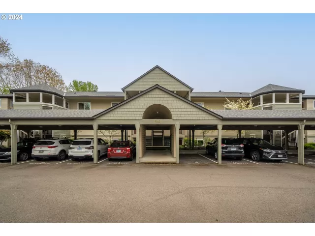 MLS: 24332752 Condo For Sale