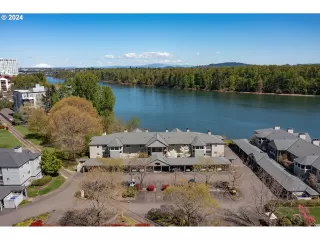 Photo #1: 24332752 Listing