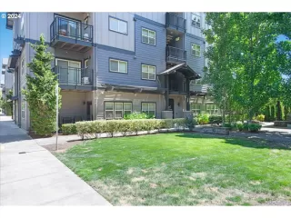 Photo #1: 24335629 Listing