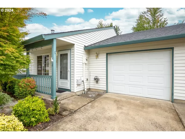 MLS: 24335818 Condo For Sale