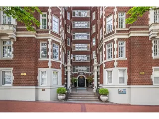 Photo #2: 24335913 Listing 