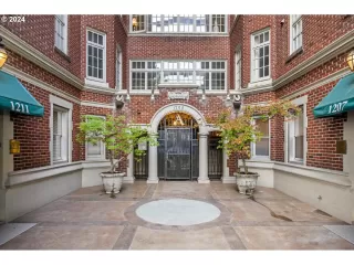 Photo #3: 24335913 Listing 