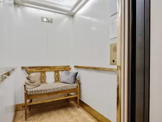 Photo #5: 24335913 Listing 