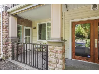 Photo #5: 24336090 Listing