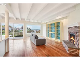 Photo #5: 24336849 Listing