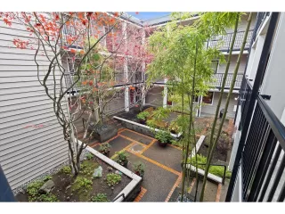 Photo #4: 24337196 Listing 