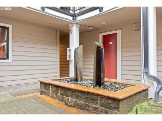 Photo #5: 24337196 Listing 