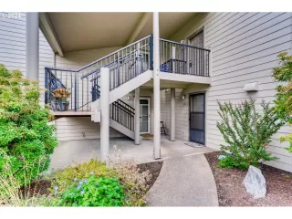 Photo #5: 24337837 Listing 