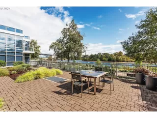 Photo #5: 24339509 Listing 