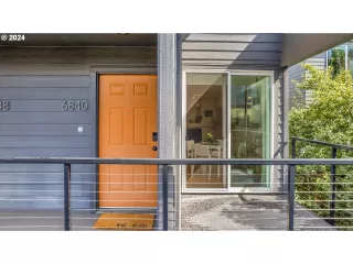 Photo #4: 24340632 Listing