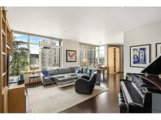 Photo #5: 24341825 Listing 