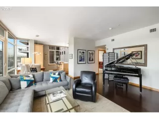 Photo #6: 24341825 Listing 