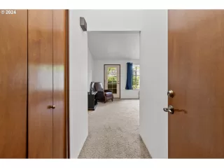 Photo #3: 24341882 Listing