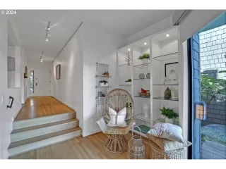 Photo #2: 24343883 Listing